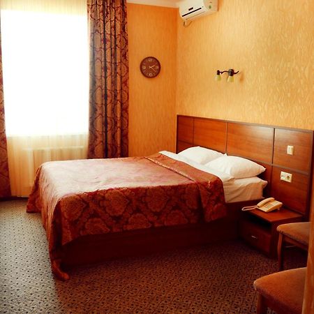 Hotel Dobrodiy Vinnytsia Ngoại thất bức ảnh