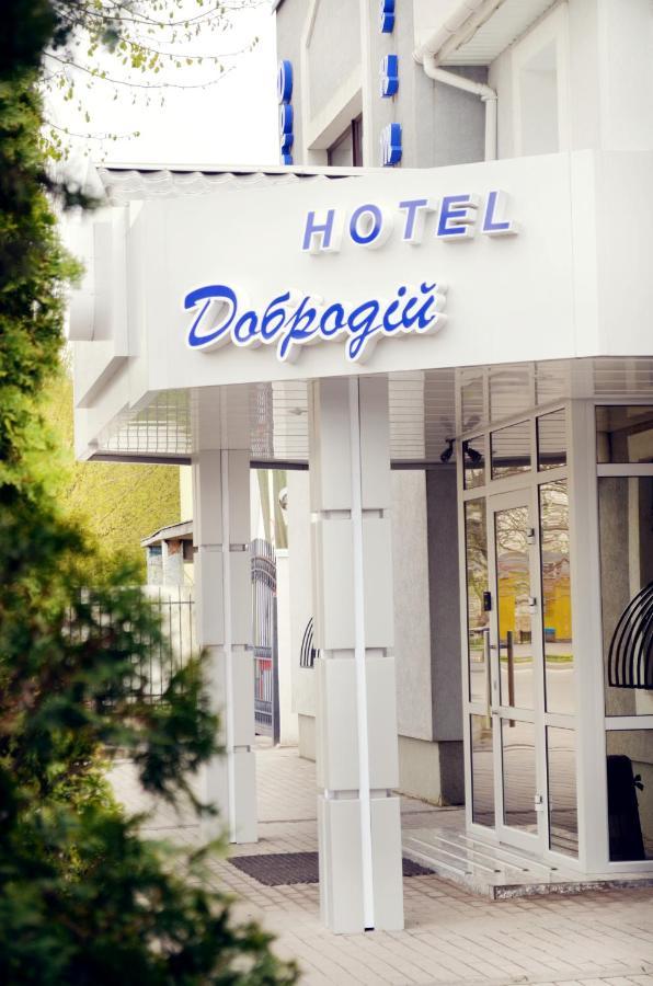 Hotel Dobrodiy Vinnytsia Ngoại thất bức ảnh