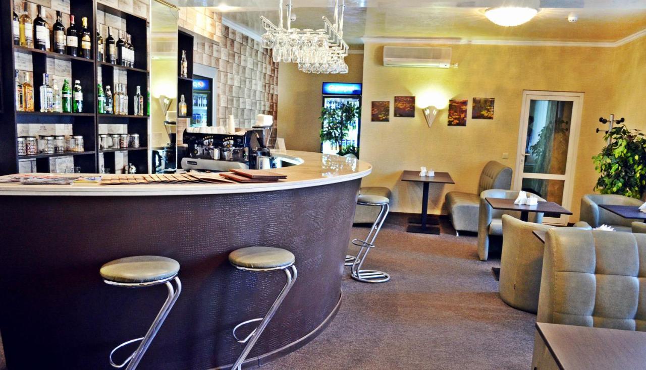Hotel Dobrodiy Vinnytsia Ngoại thất bức ảnh