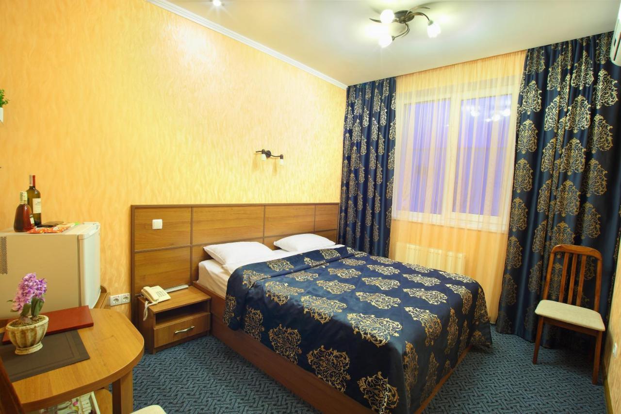 Hotel Dobrodiy Vinnytsia Ngoại thất bức ảnh