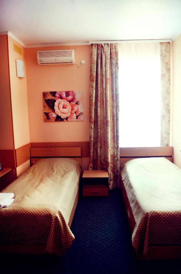 Hotel Dobrodiy Vinnytsia Ngoại thất bức ảnh