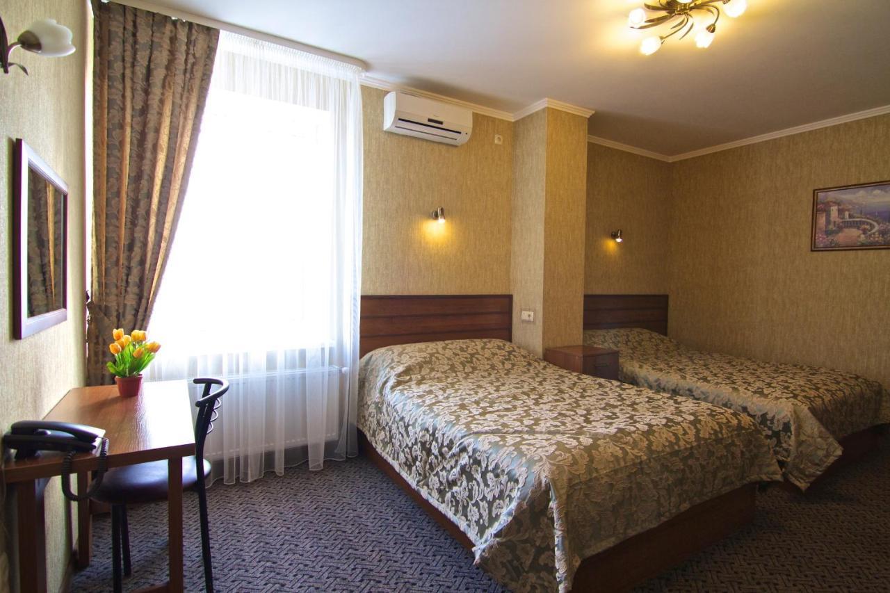 Hotel Dobrodiy Vinnytsia Ngoại thất bức ảnh