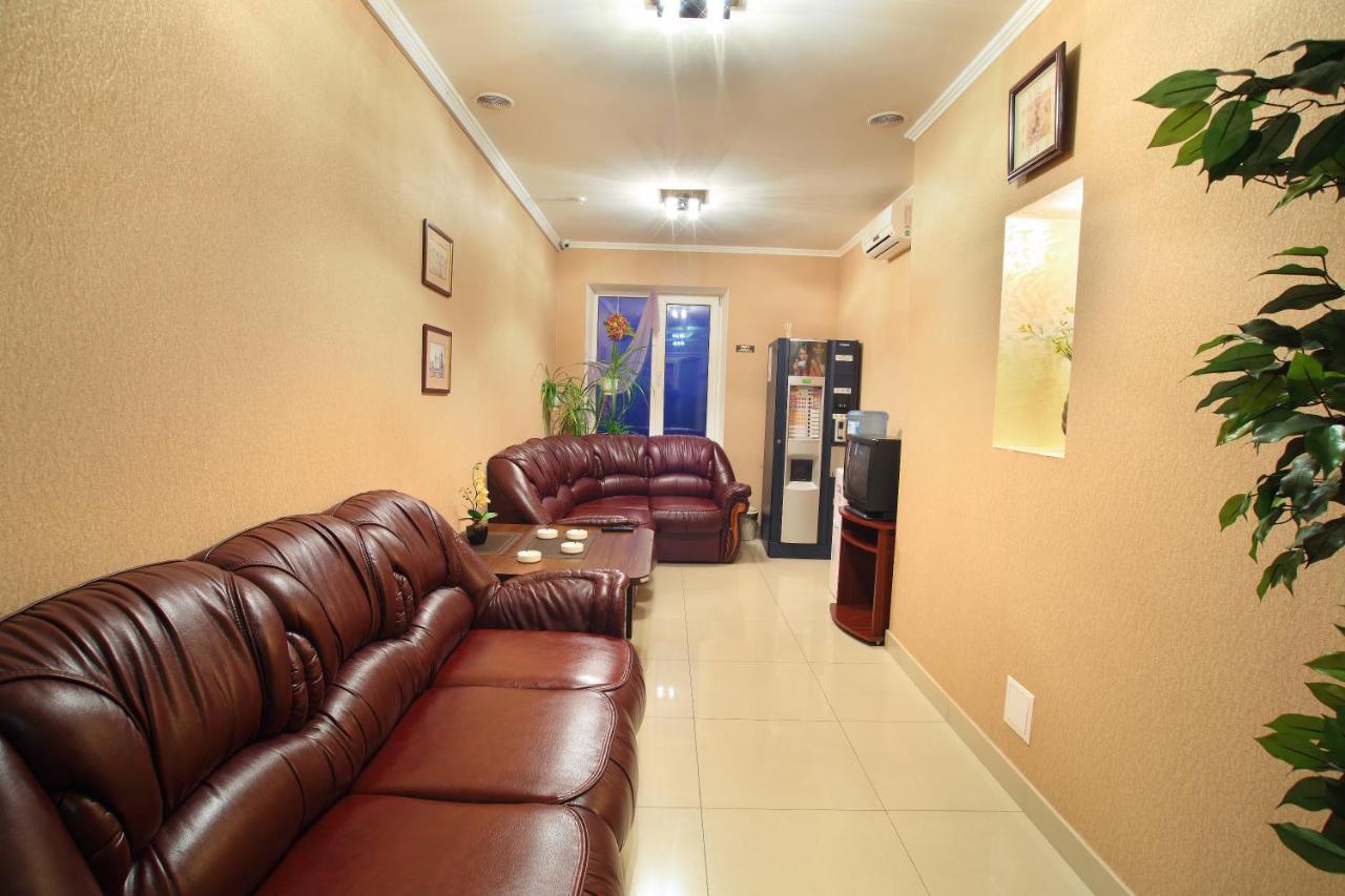 Hotel Dobrodiy Vinnytsia Ngoại thất bức ảnh